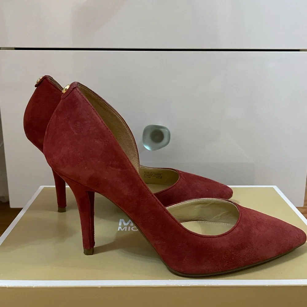 BOGO 🌸 Michael Kors Suede Heels - Picture 1 of 10
